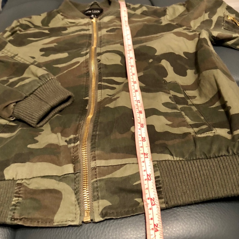 New Look Camouflage Bomber Jacket - Picture 4 of 8